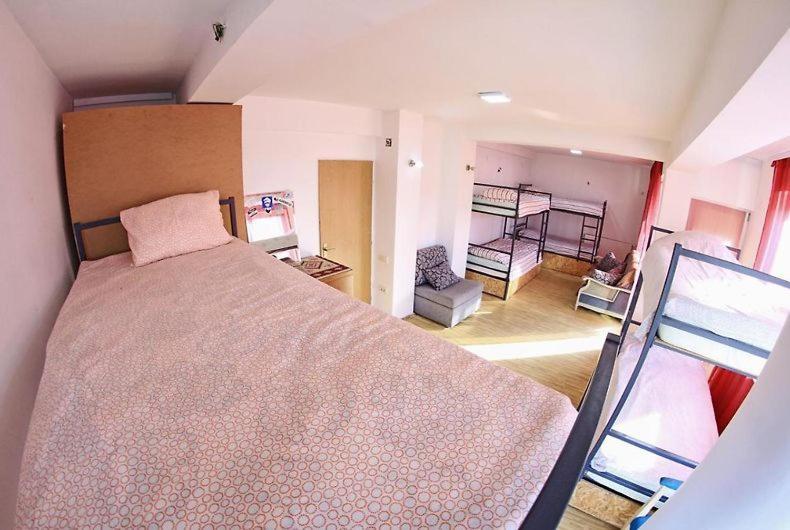 Golden Age Hostel Ochryda Zewnętrze zdjęcie
